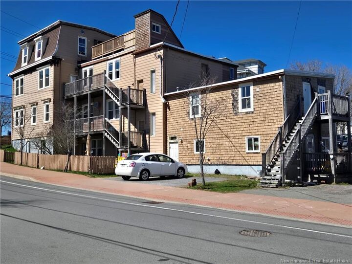 Property Photo:  260 Douglas Avenue  NB E2K 1E6 
