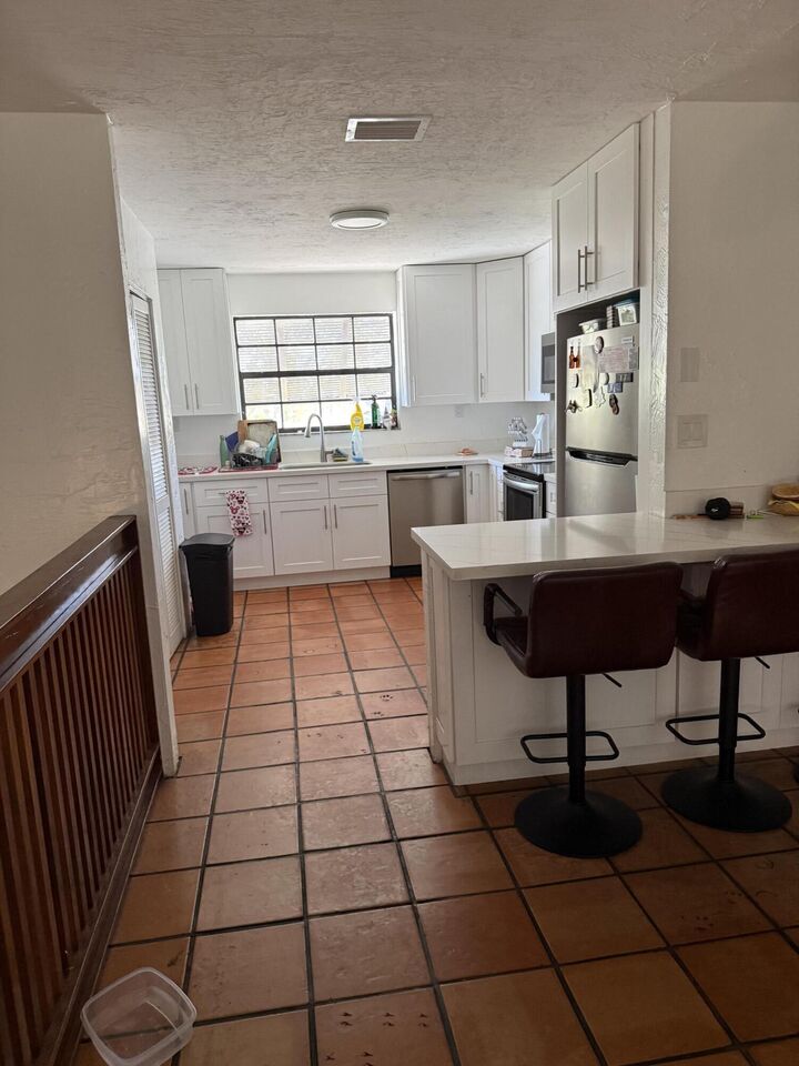 Property Photo:  3301 Duck Avenue D  FL 33040 