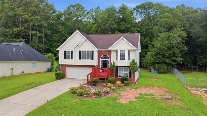 Property Photo: 165 Syracuse Lane GA 30016