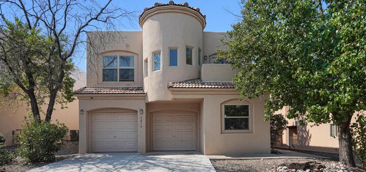 Property Photo: 7216 Via Contenta NE NM 87113