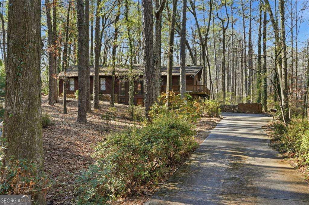 Property Photo: 1091 Cole Drive SW GA 30047