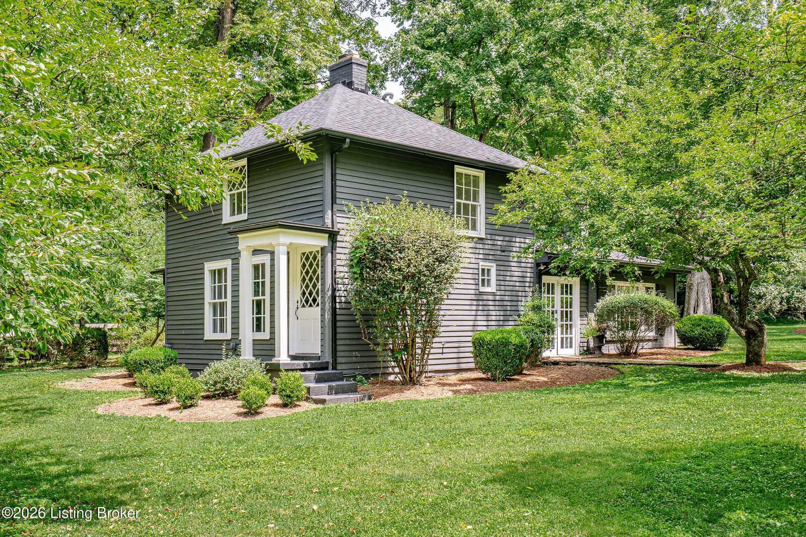 Property Photo:  1307 Glenbrook Rd  KY 40223 