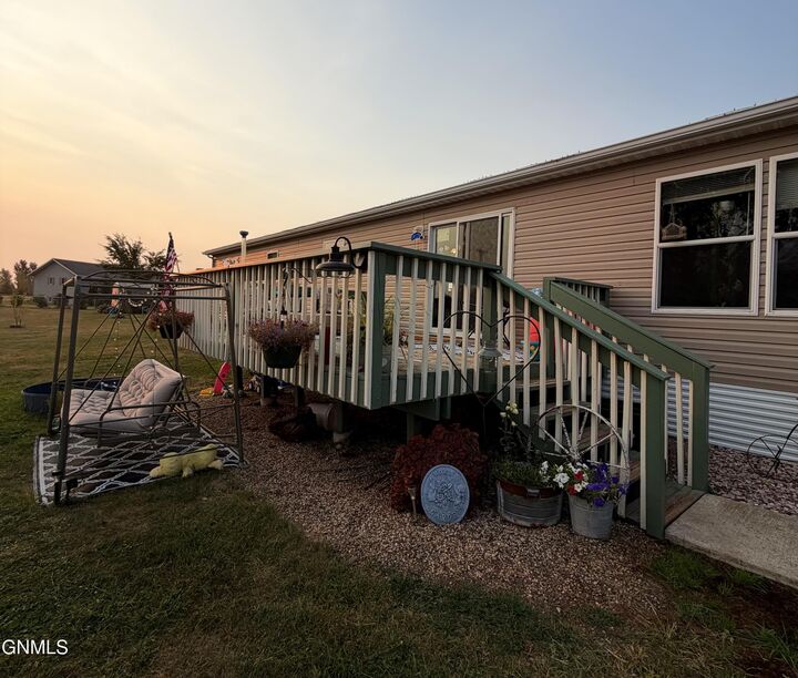 Property Photo: 510 School Street SW ND 58467