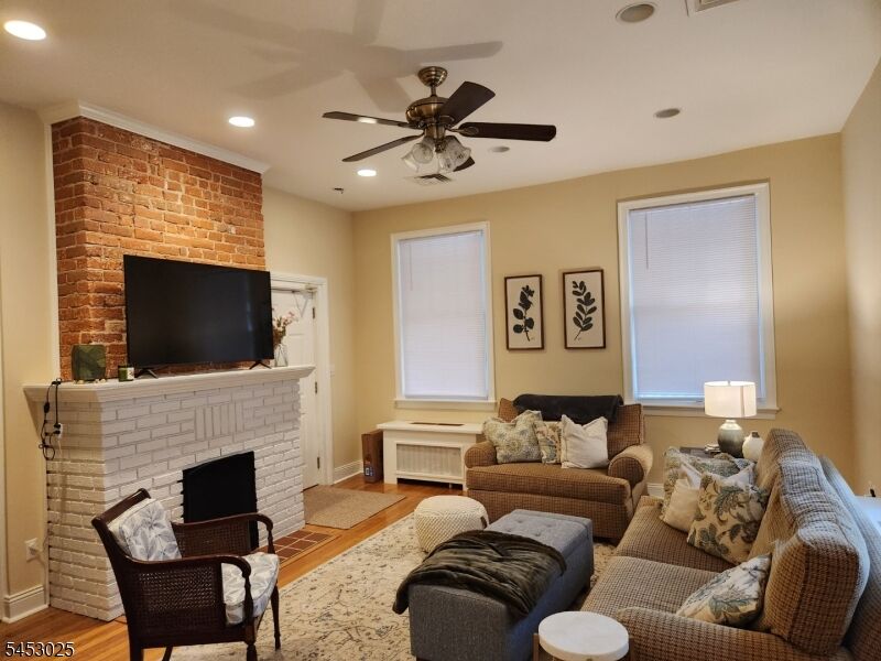 Property Photo:  19 Western Ave 1  NJ 07960 