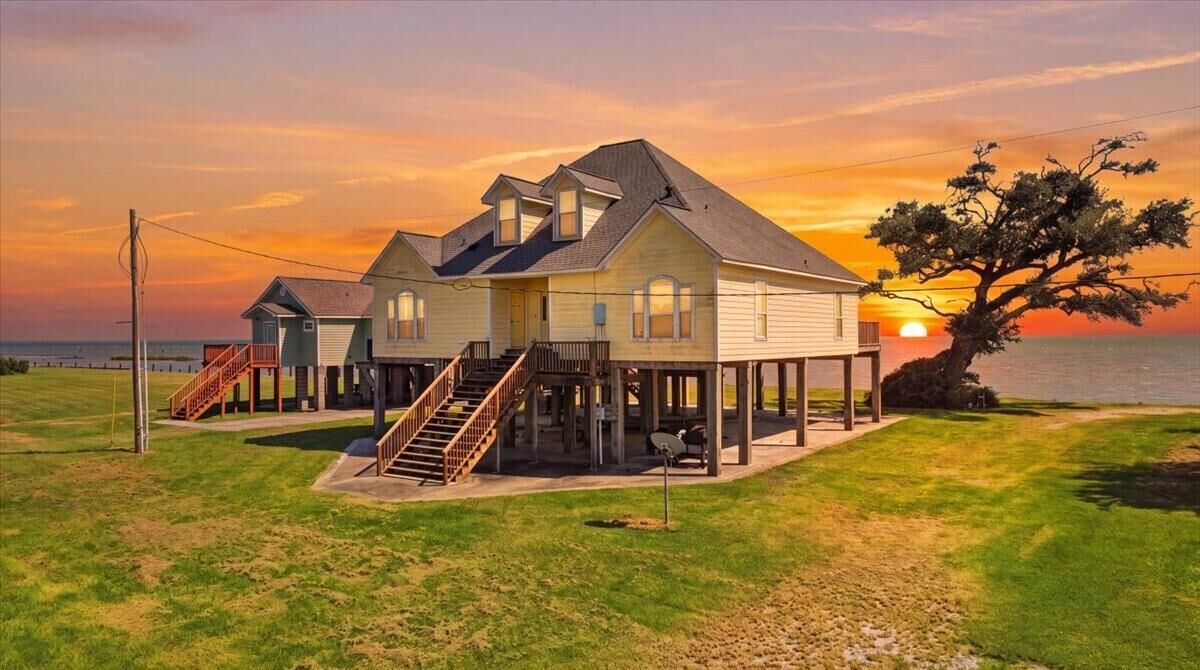 Property Photo: 207 Heartfield Lane TX 77514