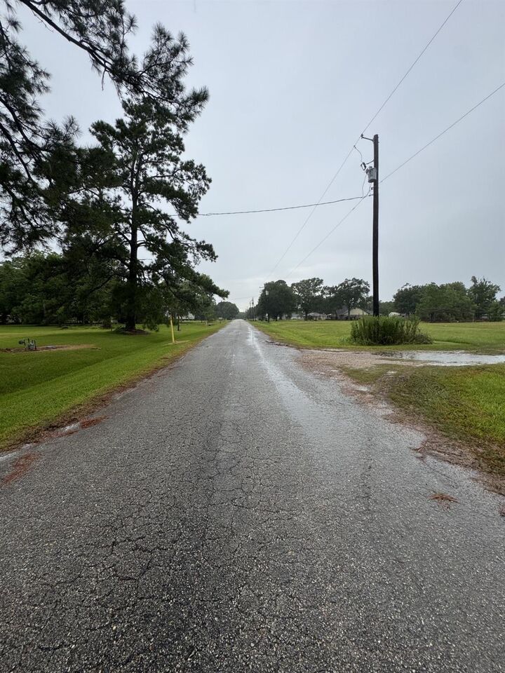 Property Photo:  235 County Road 1820  TX 77575 
