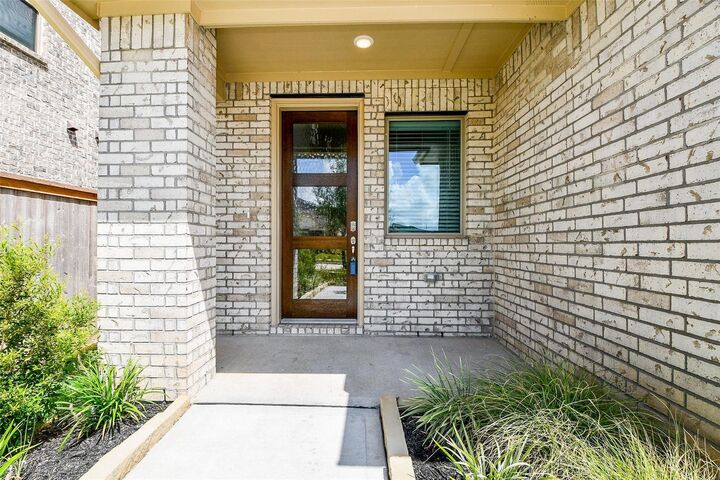 Property Photo: 231 Bright Valley Way TX 77406