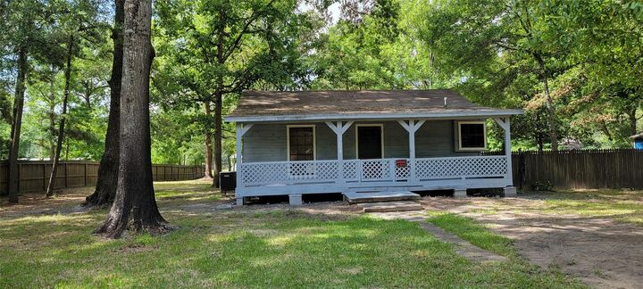 Property Photo: 17308 Valley Lane TX 77306
