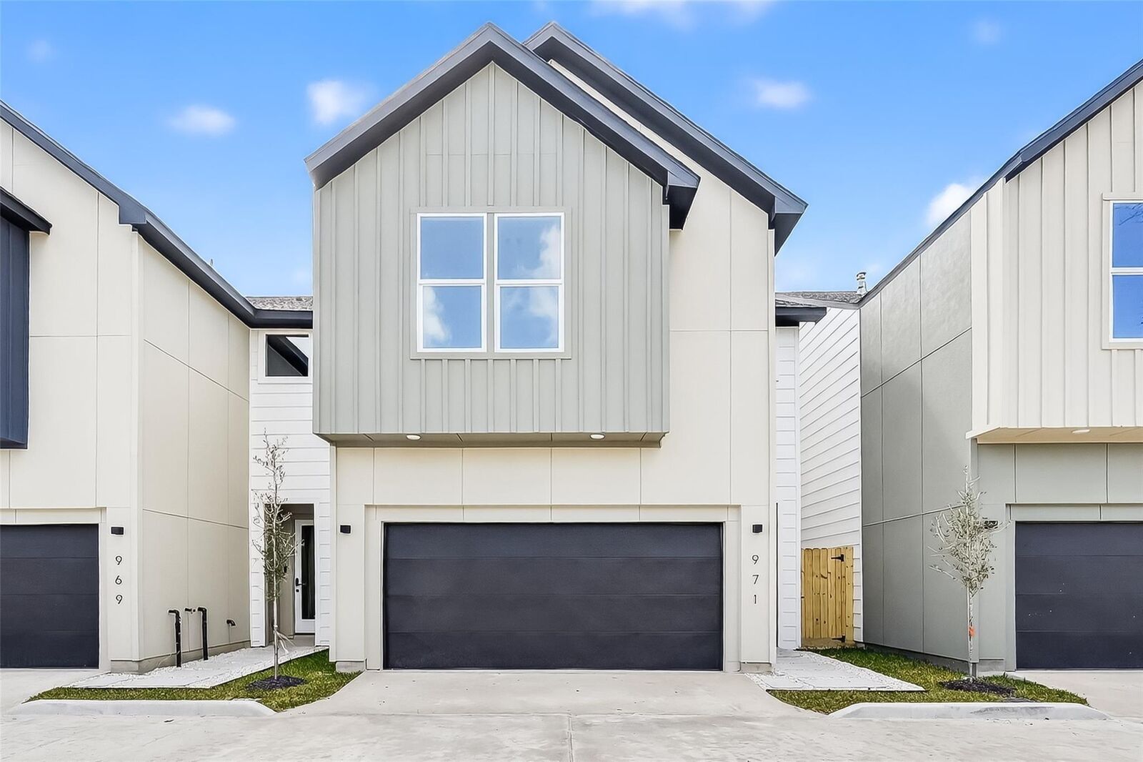 Property Photo: 973 Highland Light Lane TX 77091