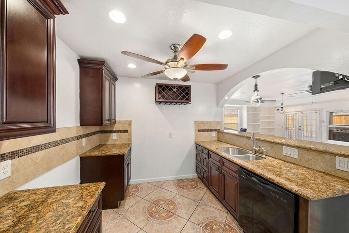 Property Photo: 11423 Weathering Oaks Drive TX 77066