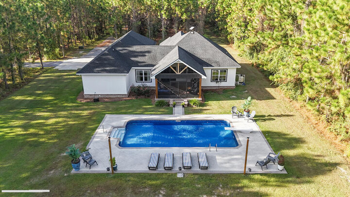 Property Photo:  321 Thomas Street  GA 31555 
