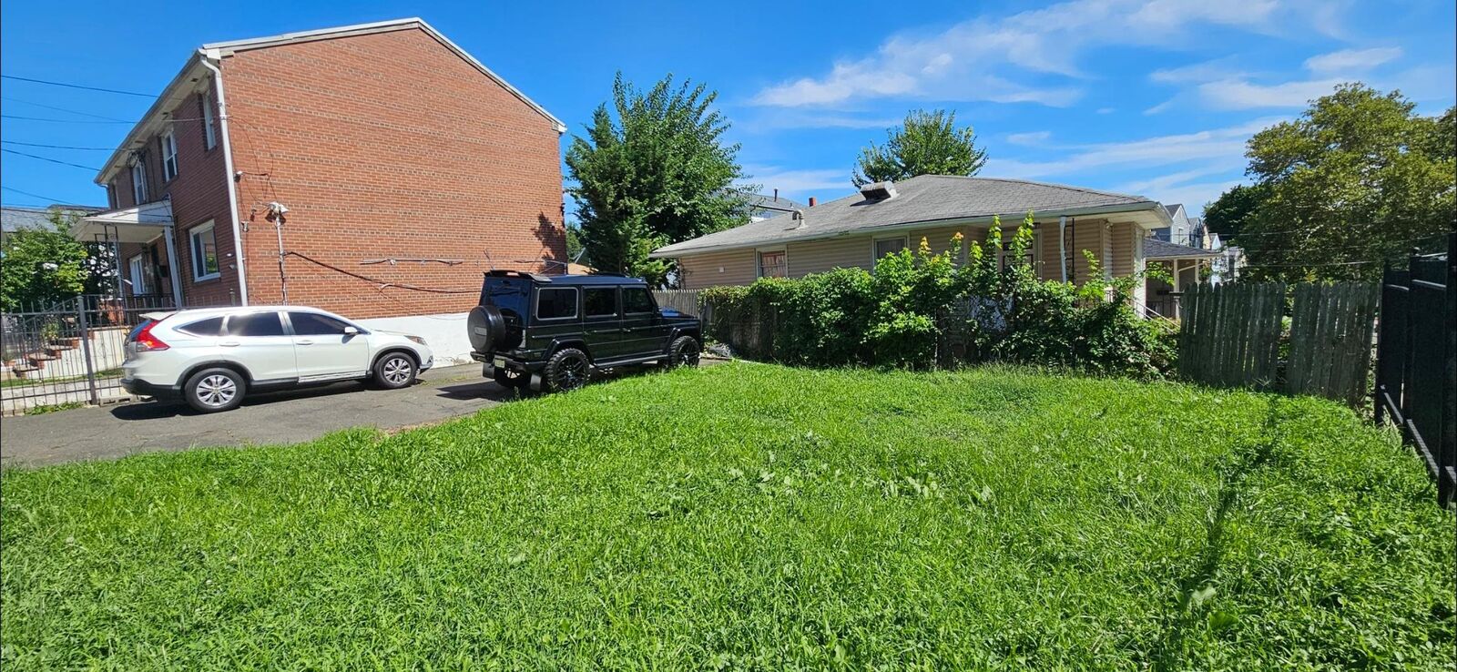 Property Photo:  564 Garfield Ave  NJ 07305 