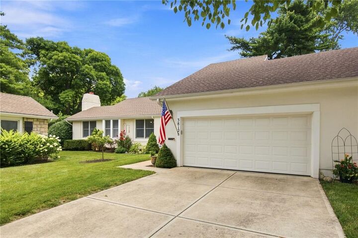 Property Photo:  3812 W 79th Terrace  KS 66208 