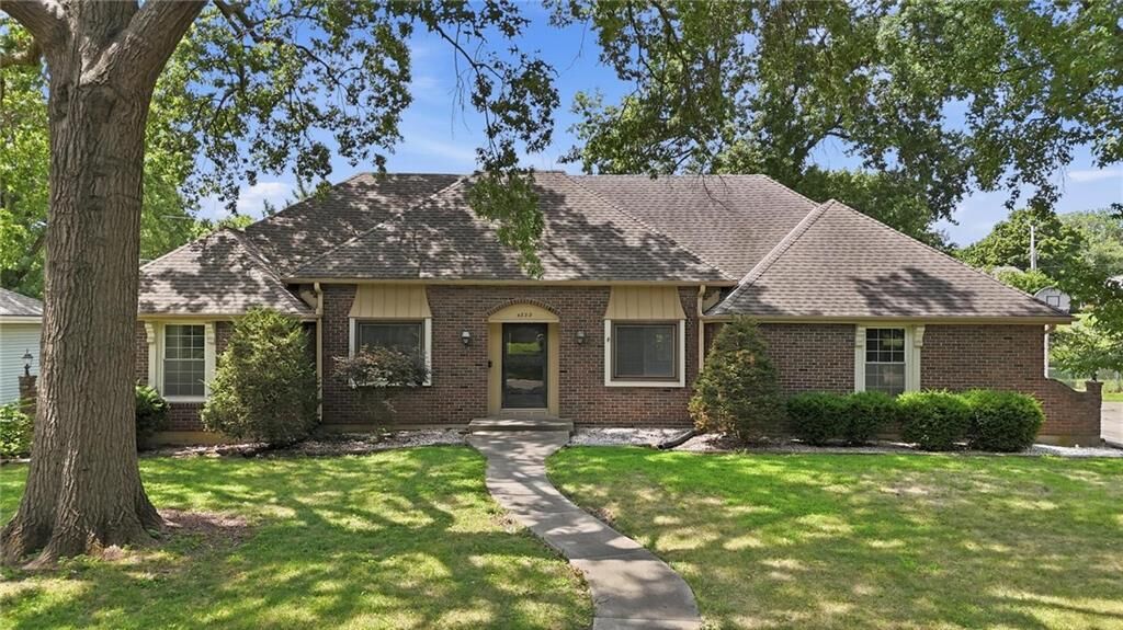 Property Photo:  4332 S Dover Avenue  MO 64055 