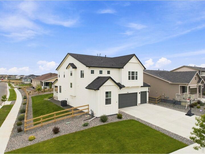 Property Photo:  965 Sandhills St  CO 80550 