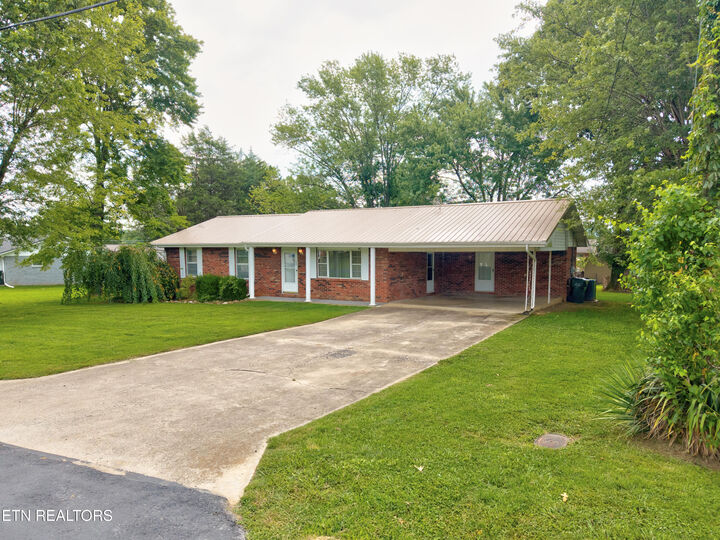 Property Photo: 508 Westland Drive TN 37862