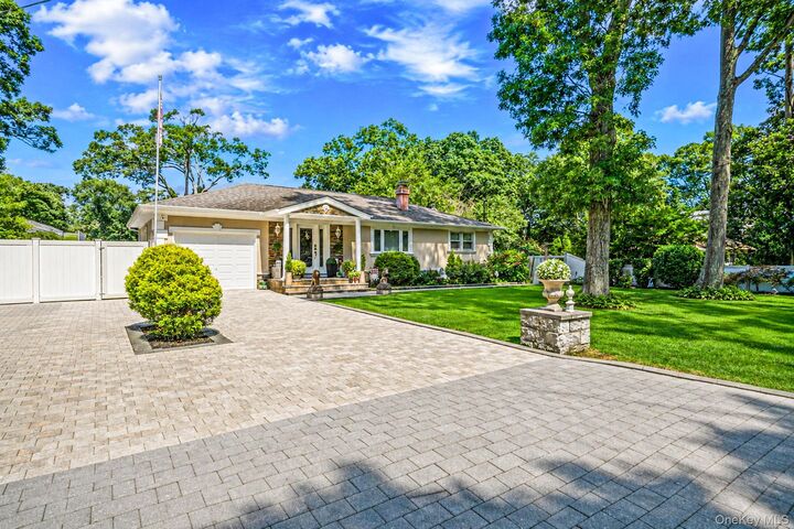 Property Photo:  5 Overlook Drive  NY 11950 