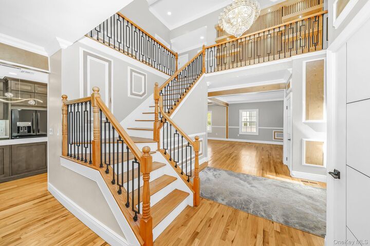 Property Photo: 14 Lindsey Place NY 11741