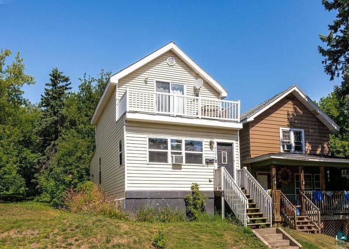Property Photo: 517 E 8th St MN 55805