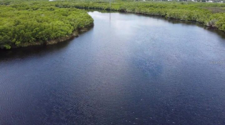 Property Photo:  7120 Riverside Drive  FL 33982 
