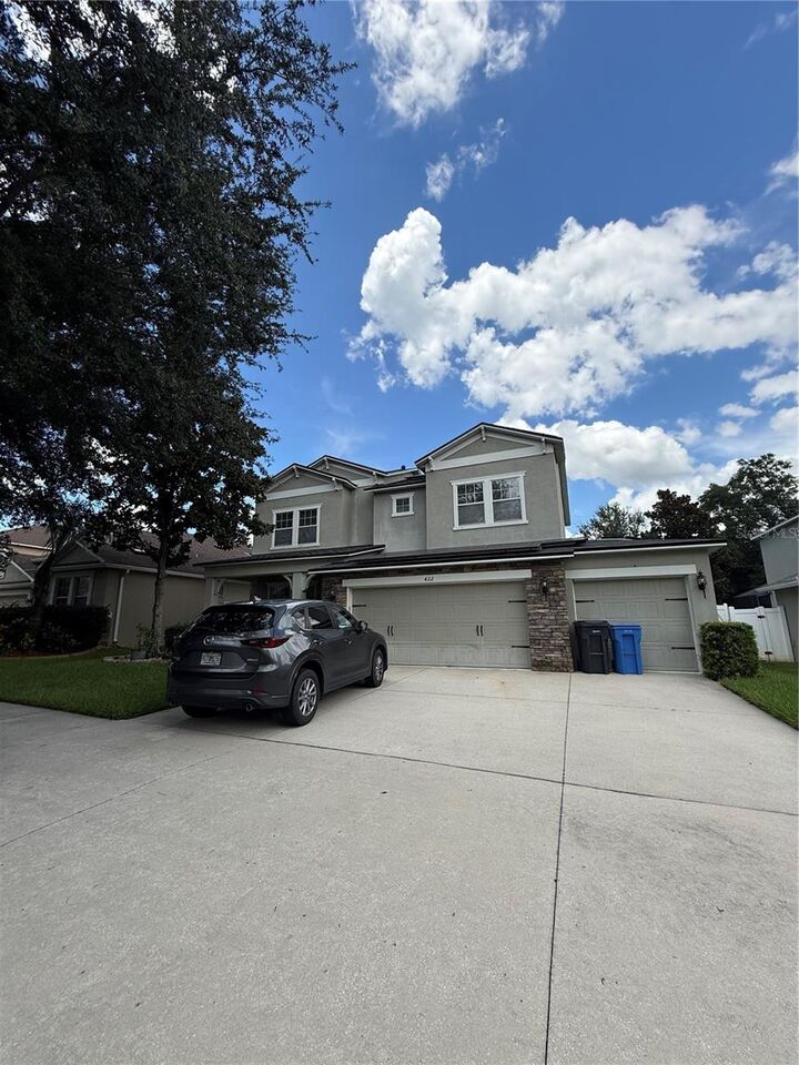 Property Photo:  422 Westchester Hills Lane  FL 33594 