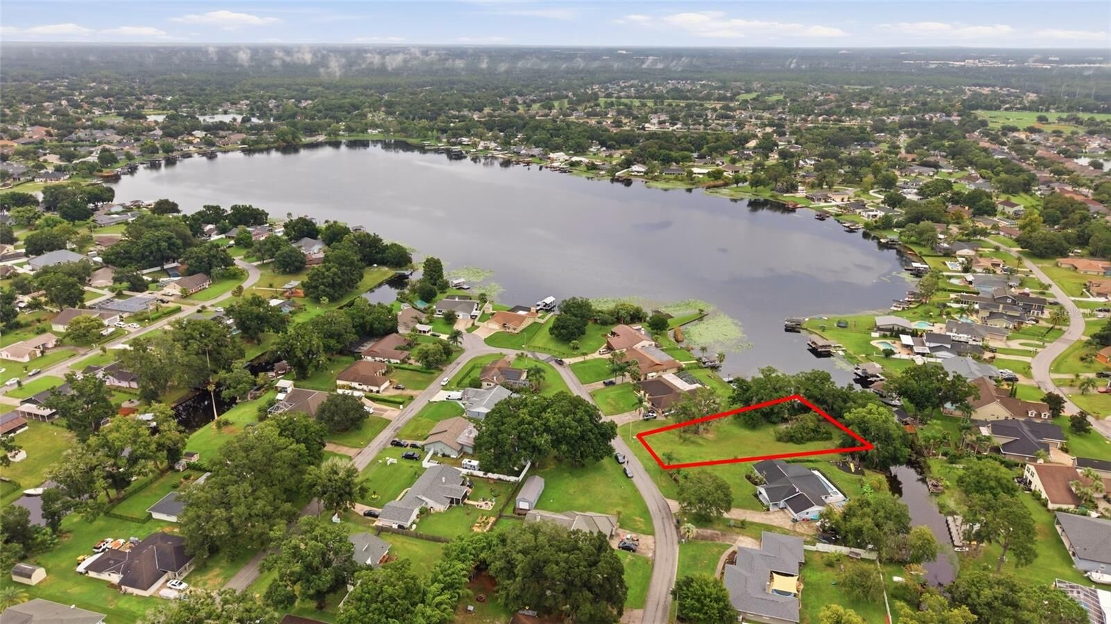 Property Photo: 22506 Shoreside Drive FL 34639