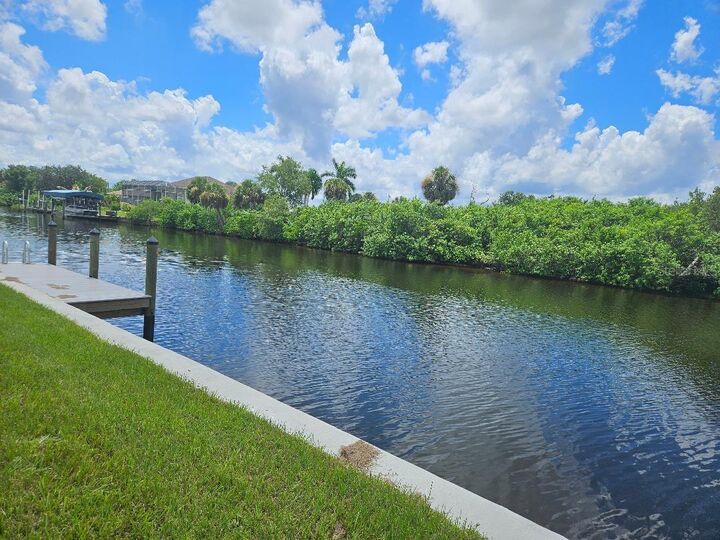Property Photo: 3604 Como Street FL 33948