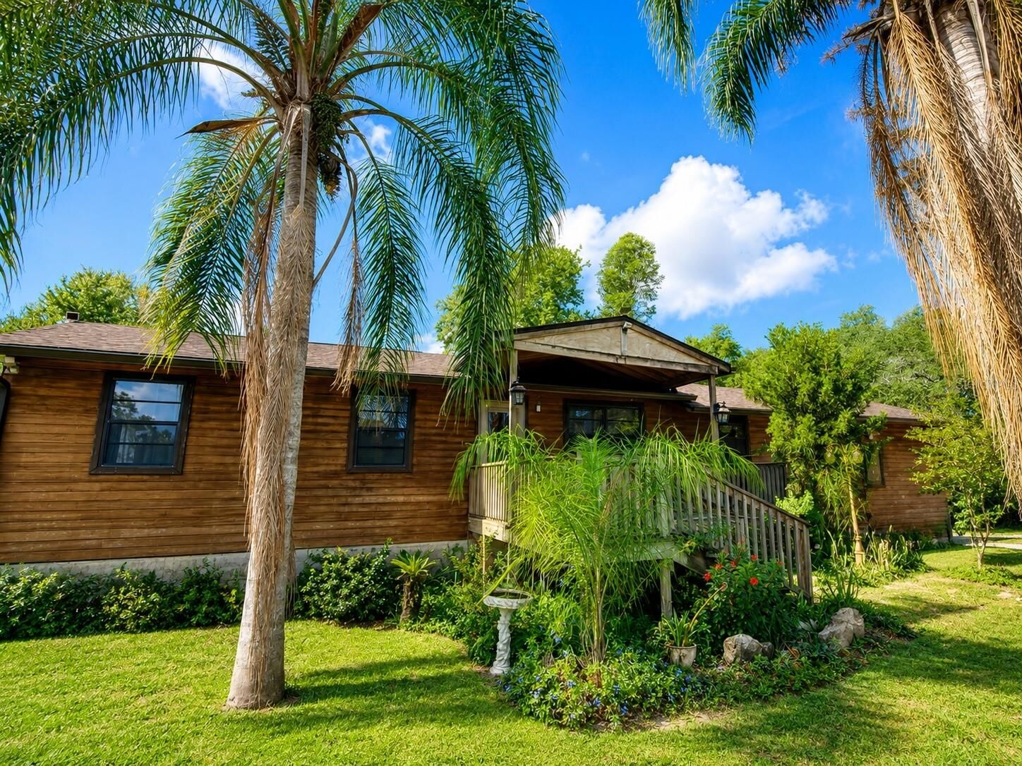 Property Photo:  5280 Haywood Ruffin Road  FL 34771 