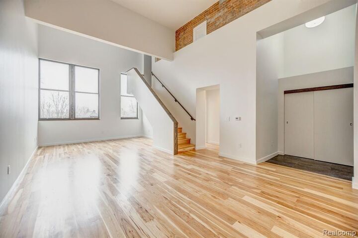 Property Photo: 1454 Townsend Street 303 MI 48214 2666