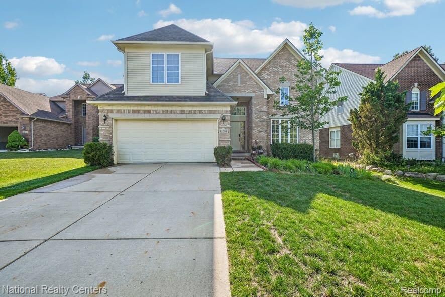Property Photo:  16304 Mulberry Way  MI 48168 6836 