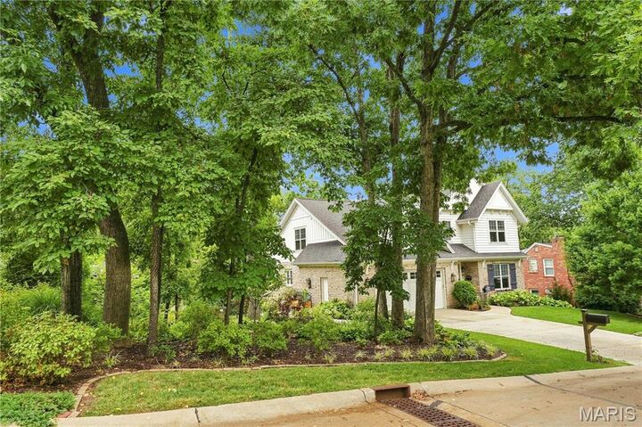 Property Photo: 1455 Forest View Drive MO 63122