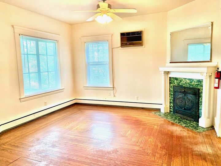 Property Photo: 117 W Dutton Street MI 49007