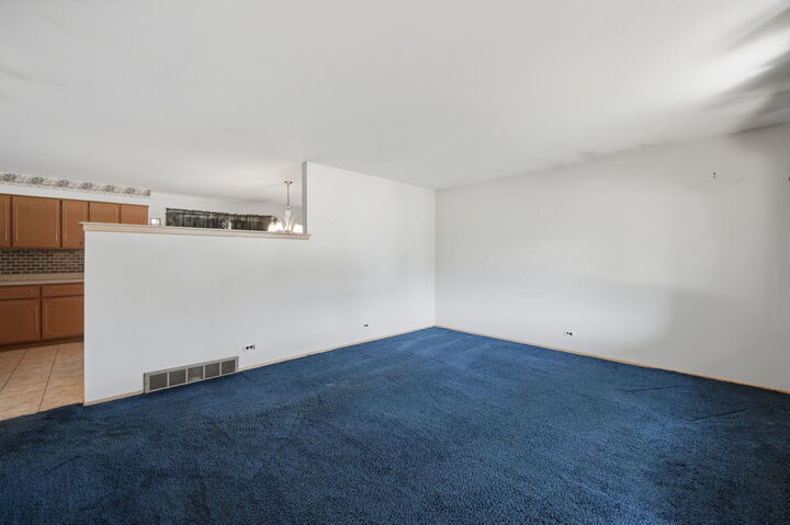 Property Photo:  730 W Beach Drive  IL 60101 