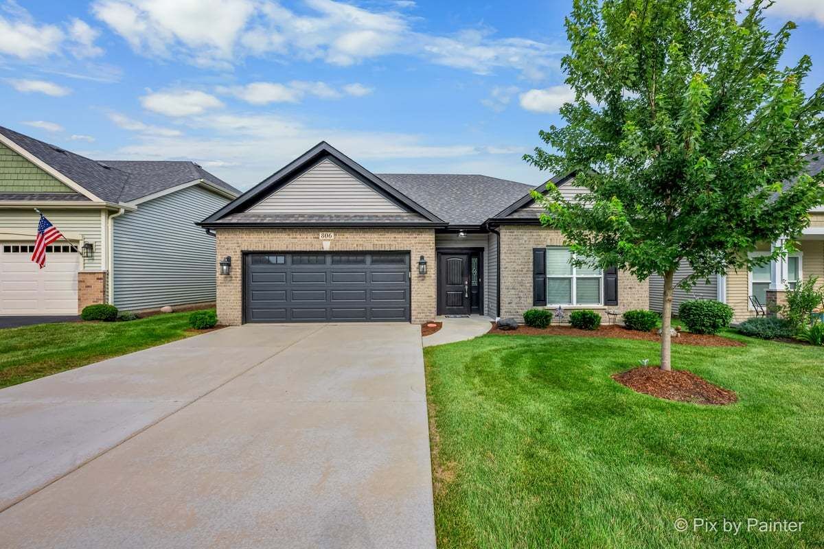 Property Photo: 806 Bristol Avenue IL 60560