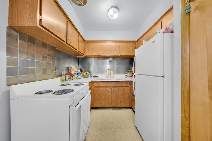 Property Photo: 4227 S Harlem Avenue 2 IL 60402