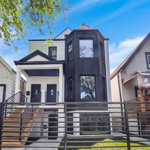 Property Photo:  1821 N Kedvale Avenue 1  IL 60639 