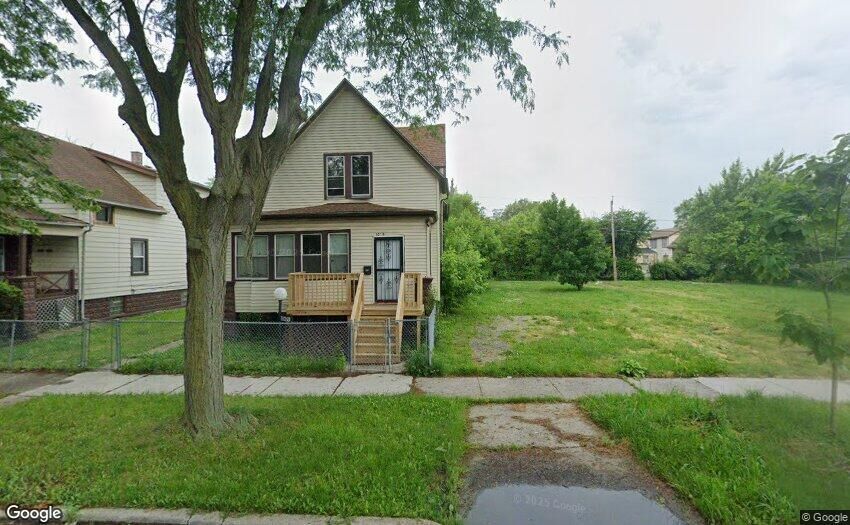 Property Photo: 10600 S Lafayette Avenue IL 60628