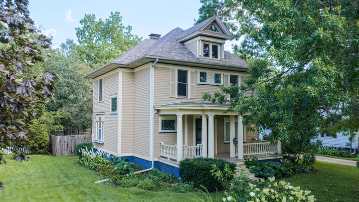 Property Photo:  727 S Euclid Avenue  IL 61356 