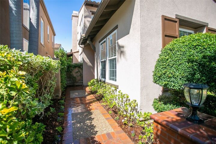 Property Photo: 31 Dinuba CA 92602