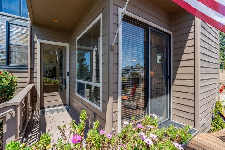 Property Photo:  399 Warwick  CA 93428 