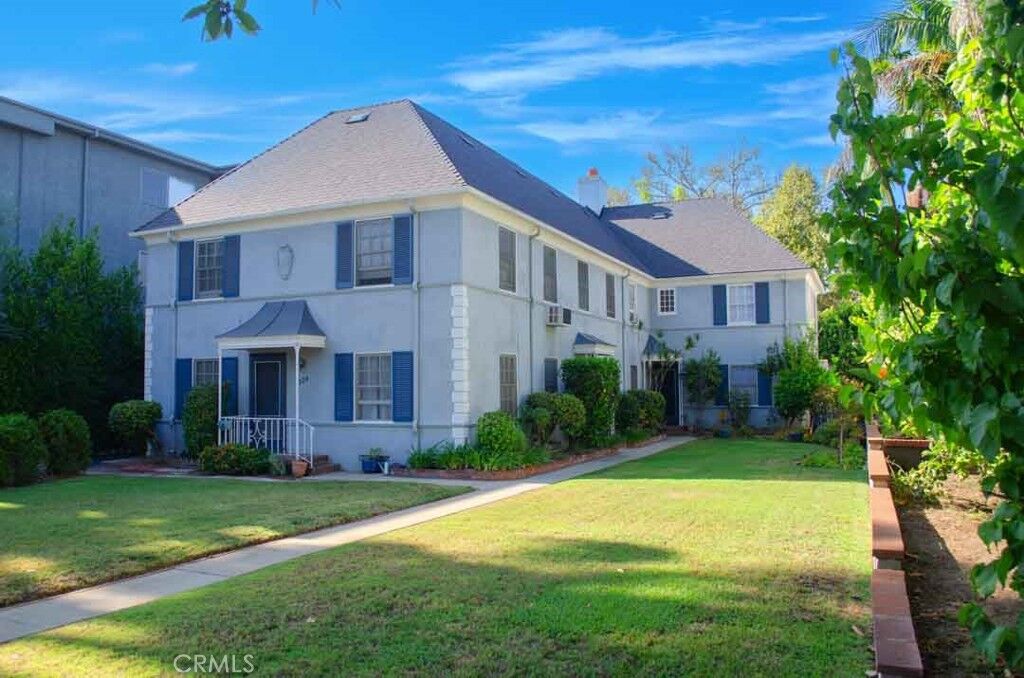 Property Photo: 320 E California Boulevard CA 91106
