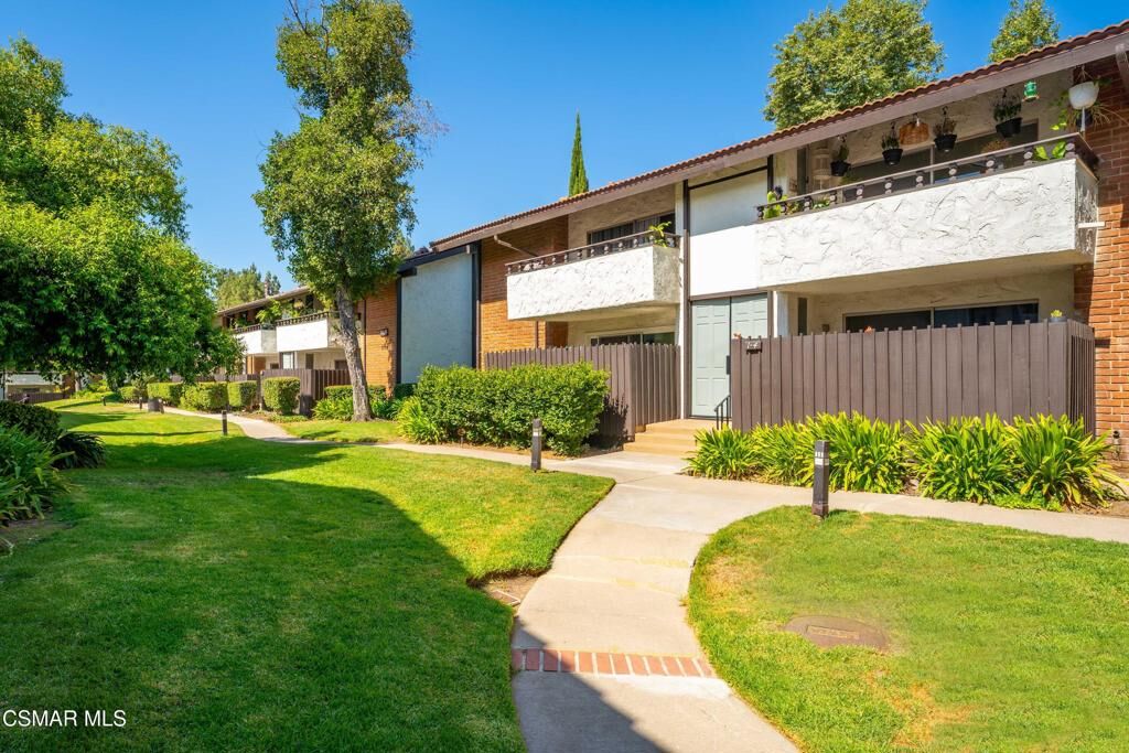Property Photo: 31552 Agoura Road 4 CA 91361