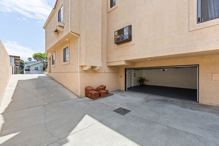 Property Photo:  917 Euclid Avenue  CA 90804 