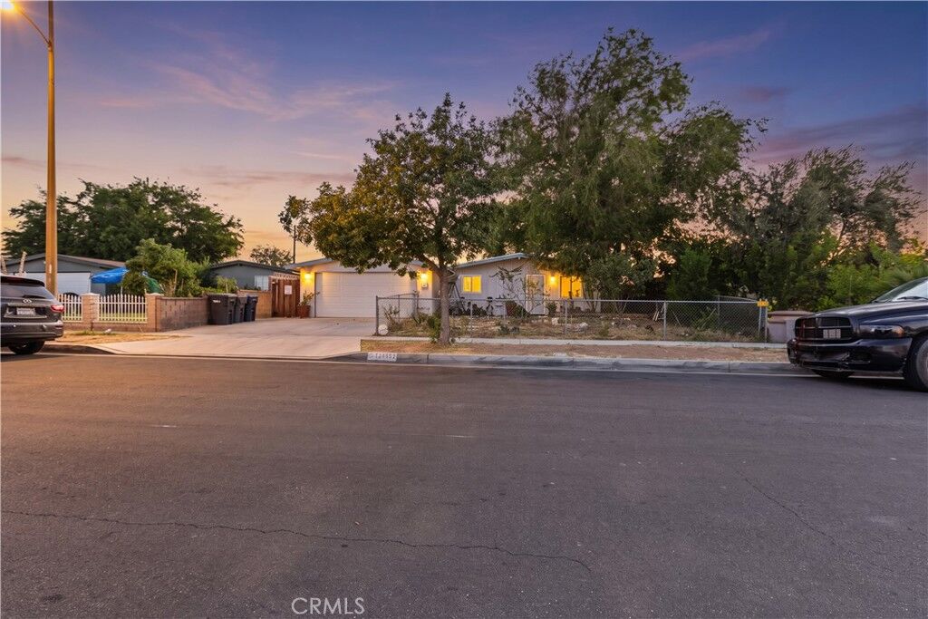 Property Photo: 38457 Glenbush CA 93550