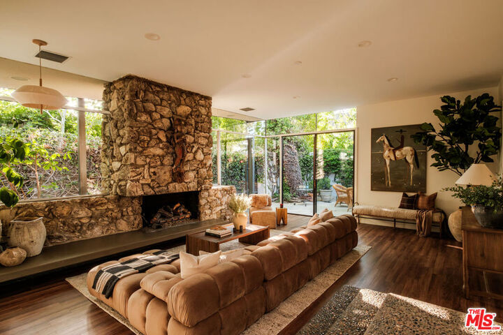 Property Photo:  1151 Angelo Drive  CA 90210 