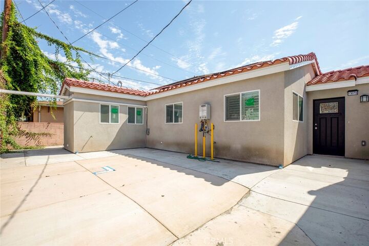 Property Photo:  1307 E Acacia  CA 91205 