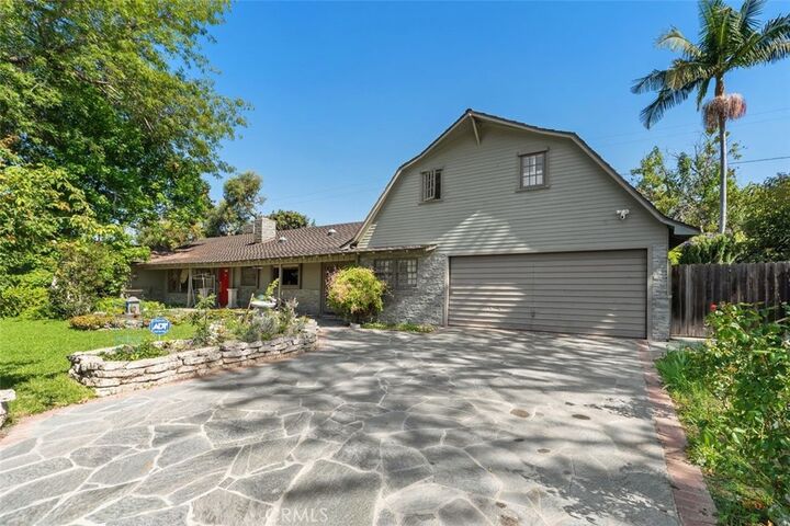 Property Photo:  919 W Sharon  CA 92706 