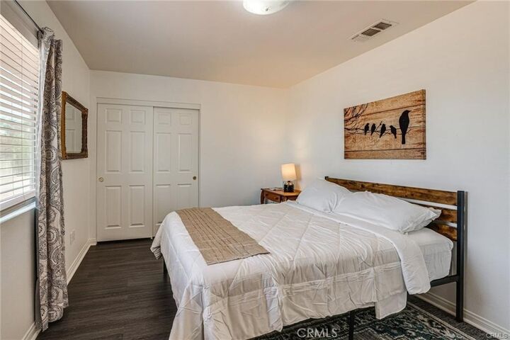 Property Photo:  