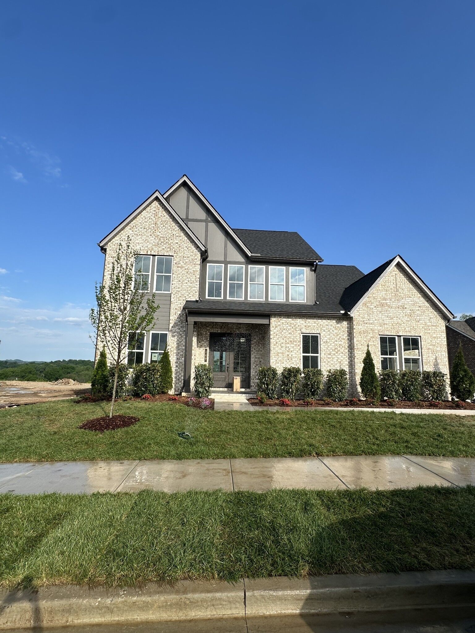 Property Photo:  181 Manor Way  TN 37075 