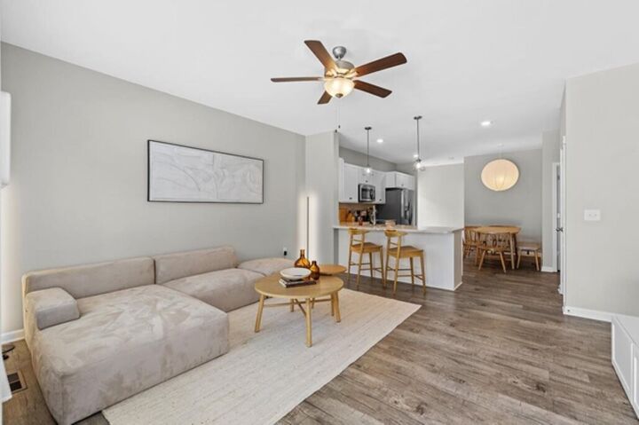 Property Photo:  1835 Glade St  TN 37207 